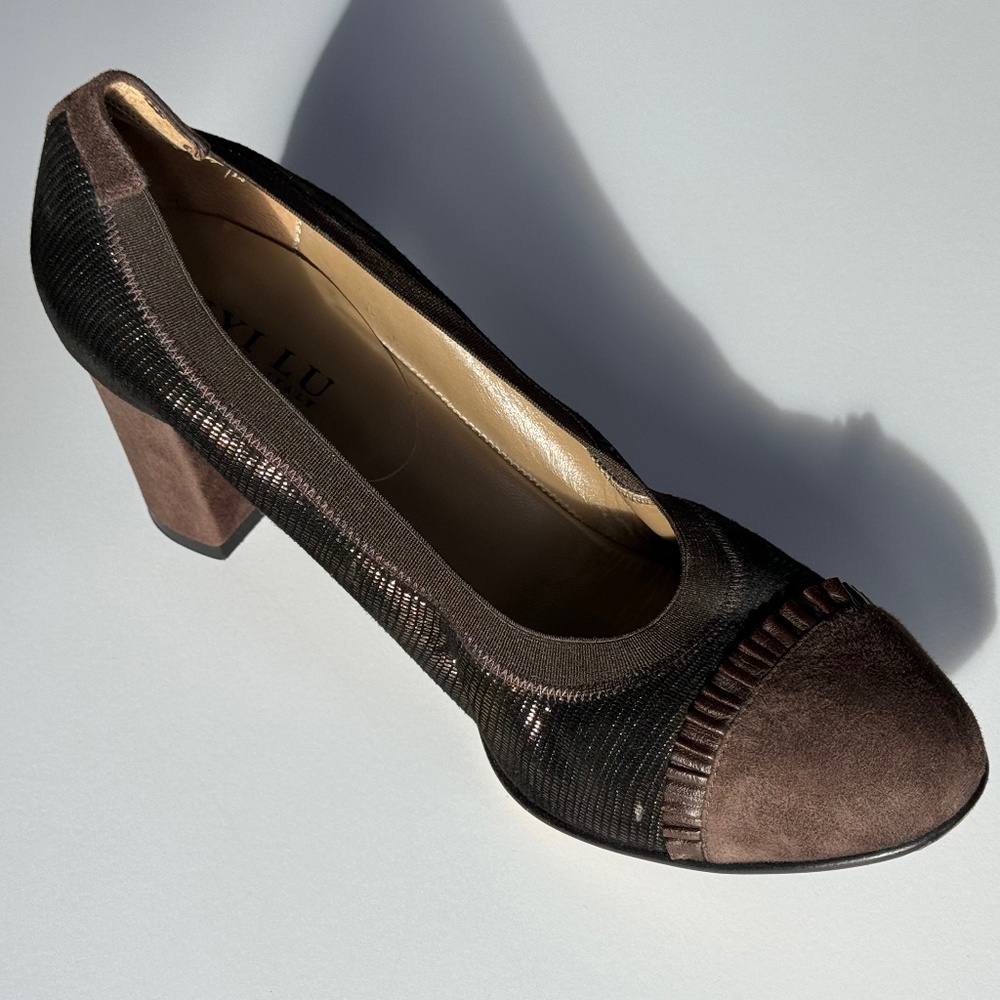Anyi Lu brown suede, metallic heels